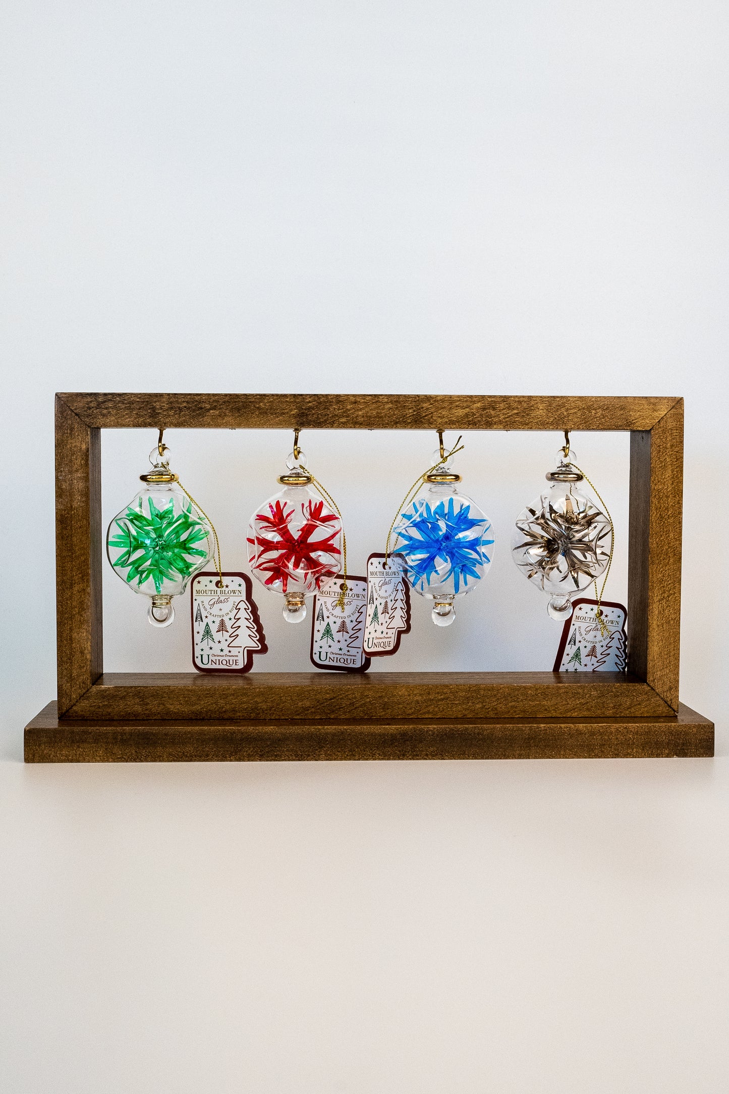 Assortment of Five beautiful Pieces of Ornaments the colorful flower