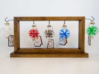 Assortment of Five beautiful Pieces of Ornaments the colorful flower