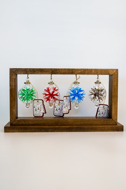 Assortment of Five beautiful Pieces of Ornaments the colorful flower